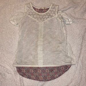 Off the shoulder kids (Girl) top.